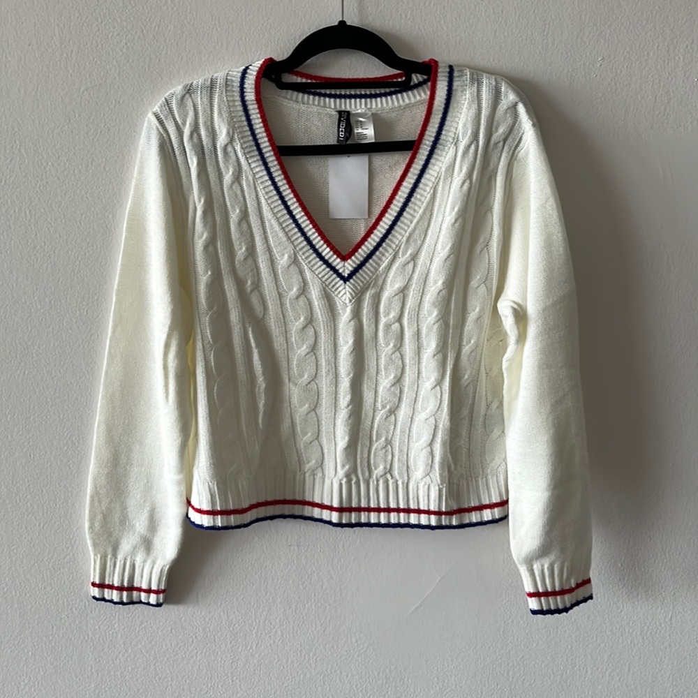 NWT Divided H&M Crop Sweater Size M